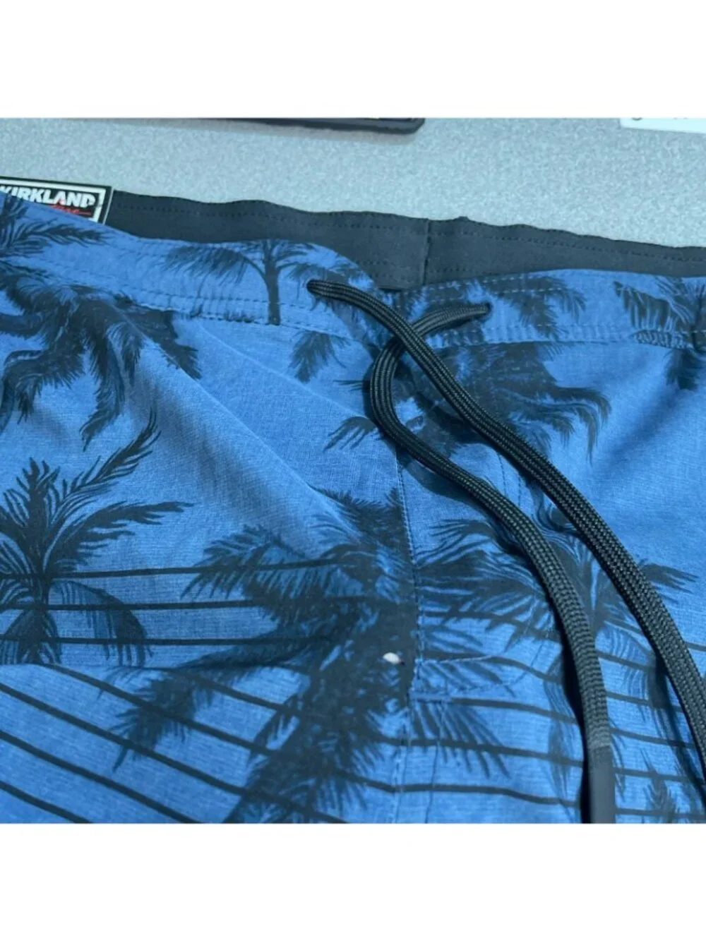 NWT Kirkland Signature Men's XL Blue Palm Print Swim Shorts Quick-Drying Stretch